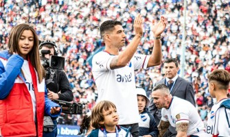 Vídeo de Messi parabeniza Suárez pelo retorno ao Uruguai